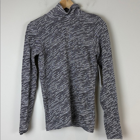 Athleta Black and White Flurry Seamless Turtleneck Small NWT - Picture 2 of 8